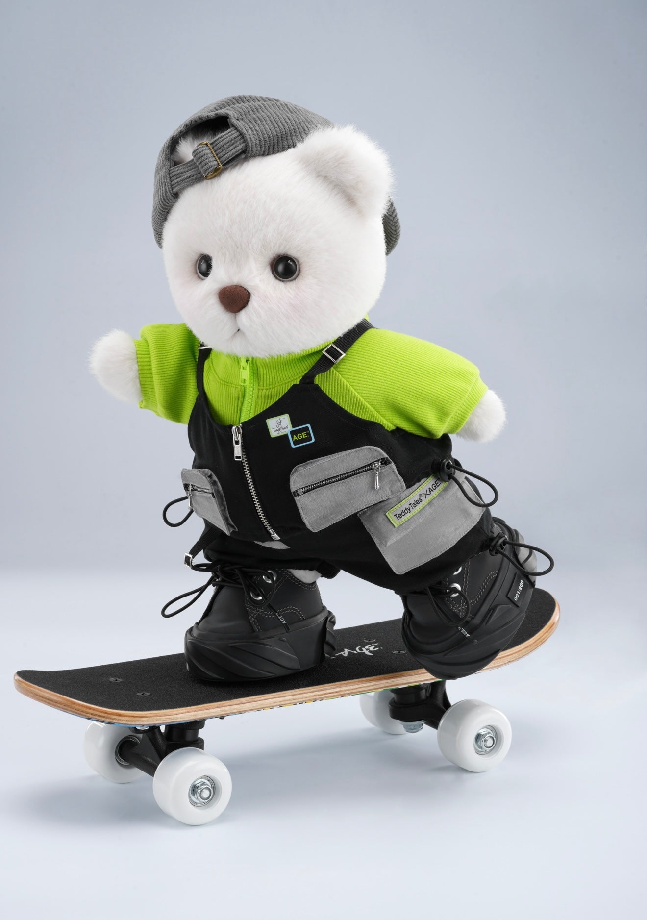 38 cm Hug Bear skate boy set
